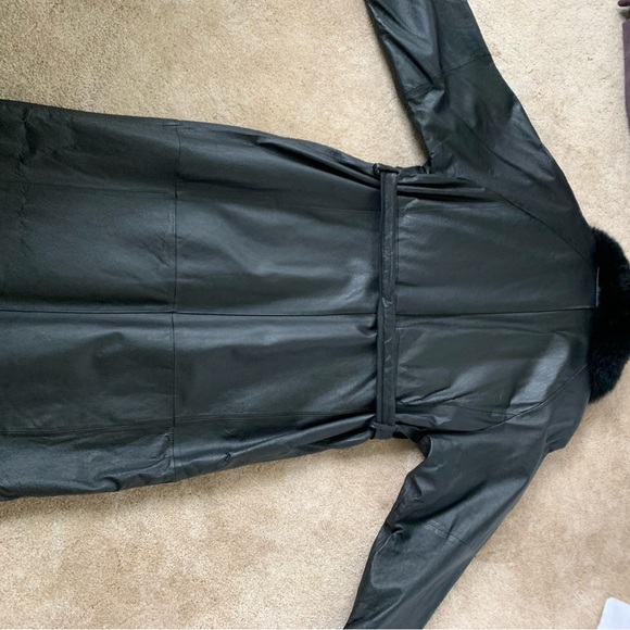 Full length Adolfo leather coat with opossum collar - Picture 4 of 14